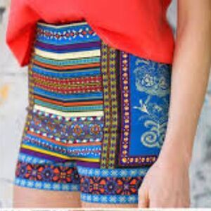 FLYING TOMATO Anthropologie Sexy Hot Shorts Summer Beach Aztec Tribal Sz S